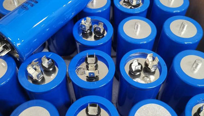 電機電容器10uf的容量大嗎?